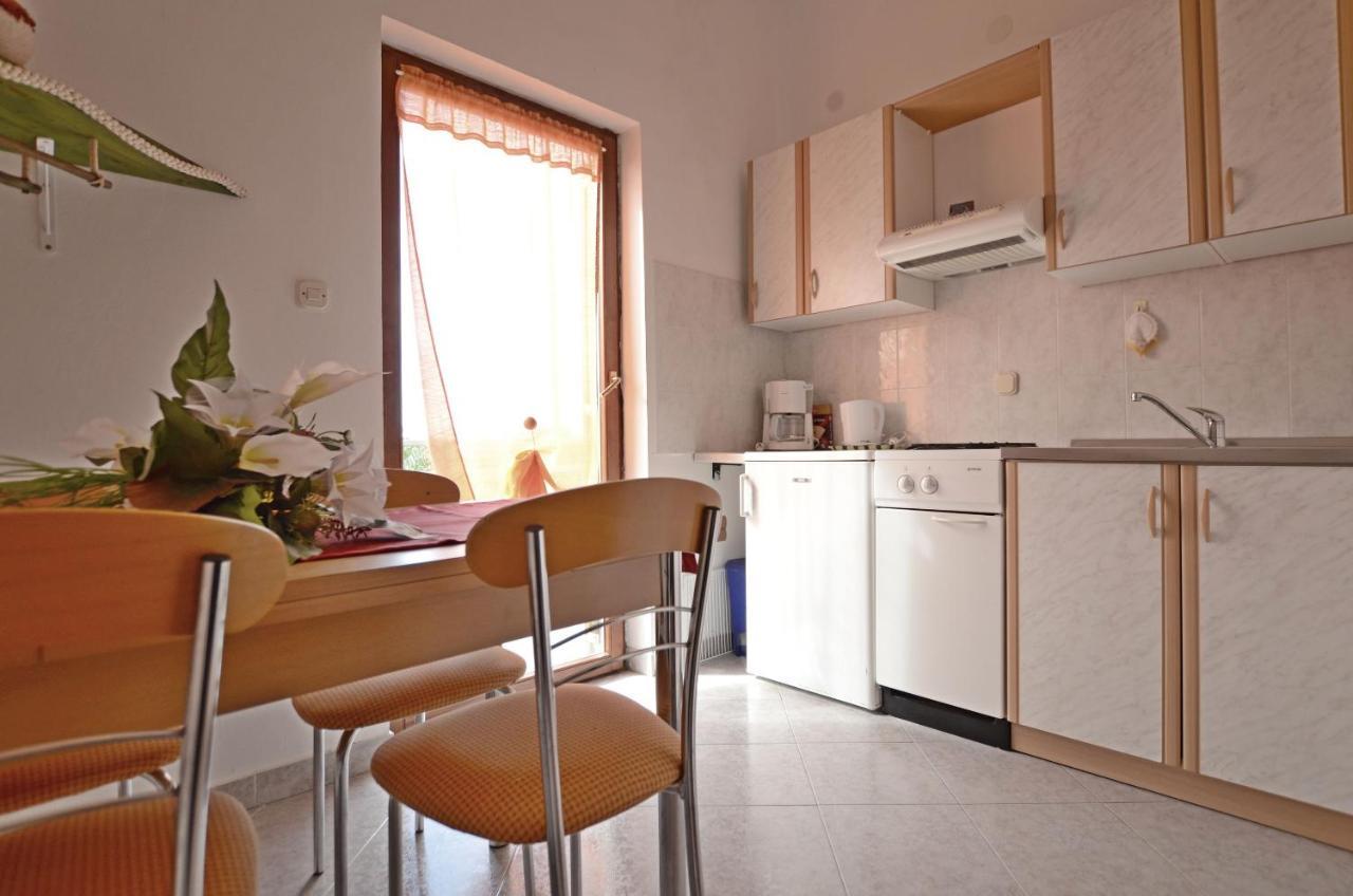 Apartments Josip Pavicini Екстер'єр фото