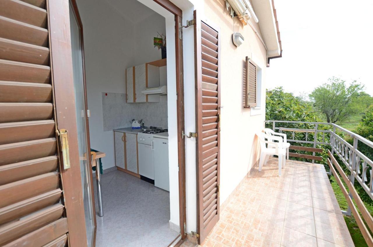 Apartments Josip Pavicini Екстер'єр фото